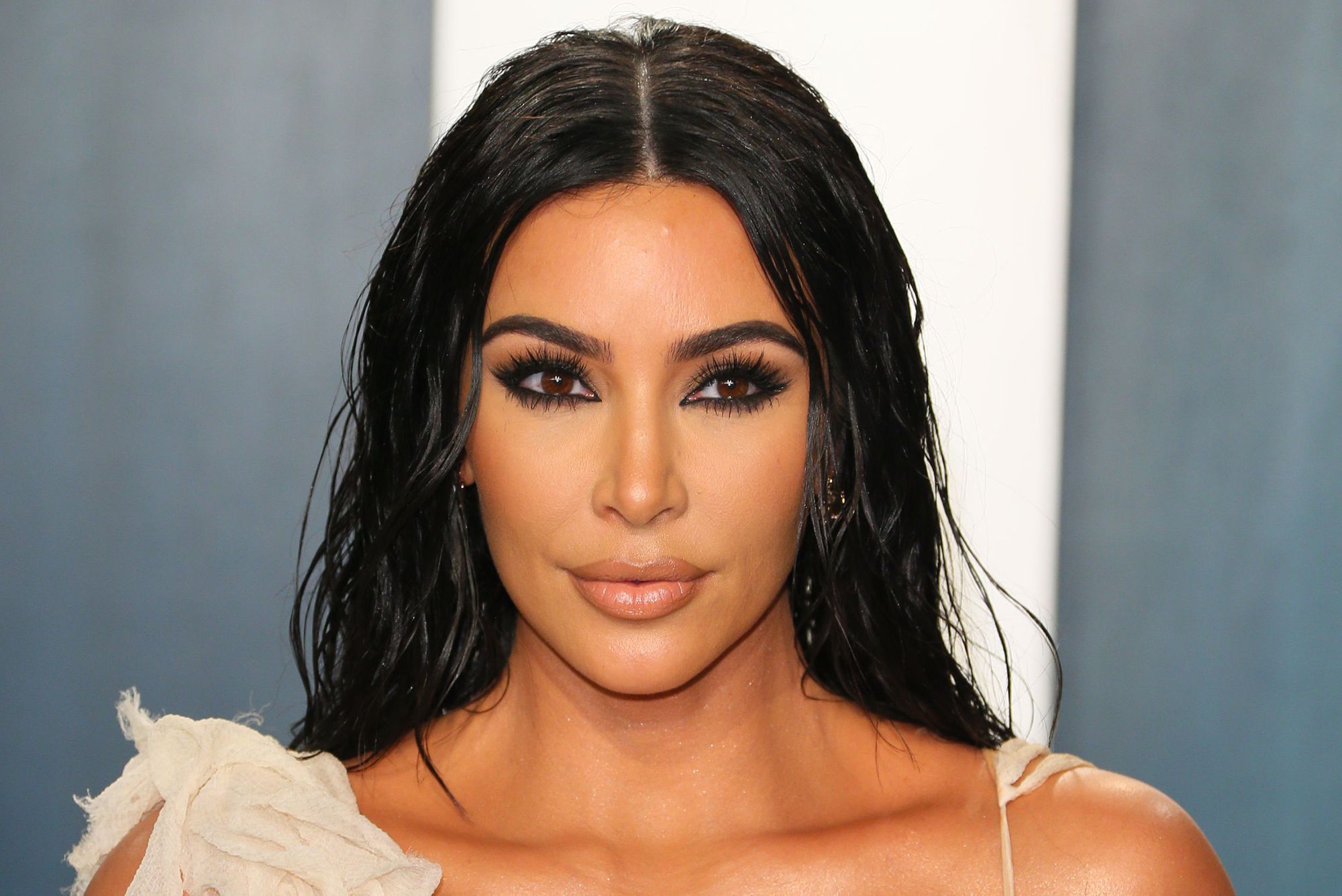 biography kim kardashian